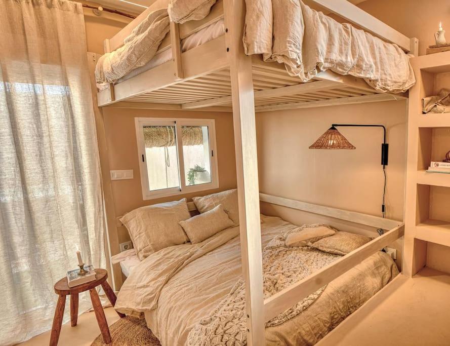 Suite Con Jacuzzi En La Montana. Llombai 외부 사진
