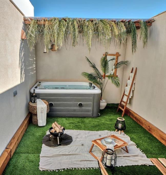Suite Con Jacuzzi En La Montana. Llombai 외부 사진